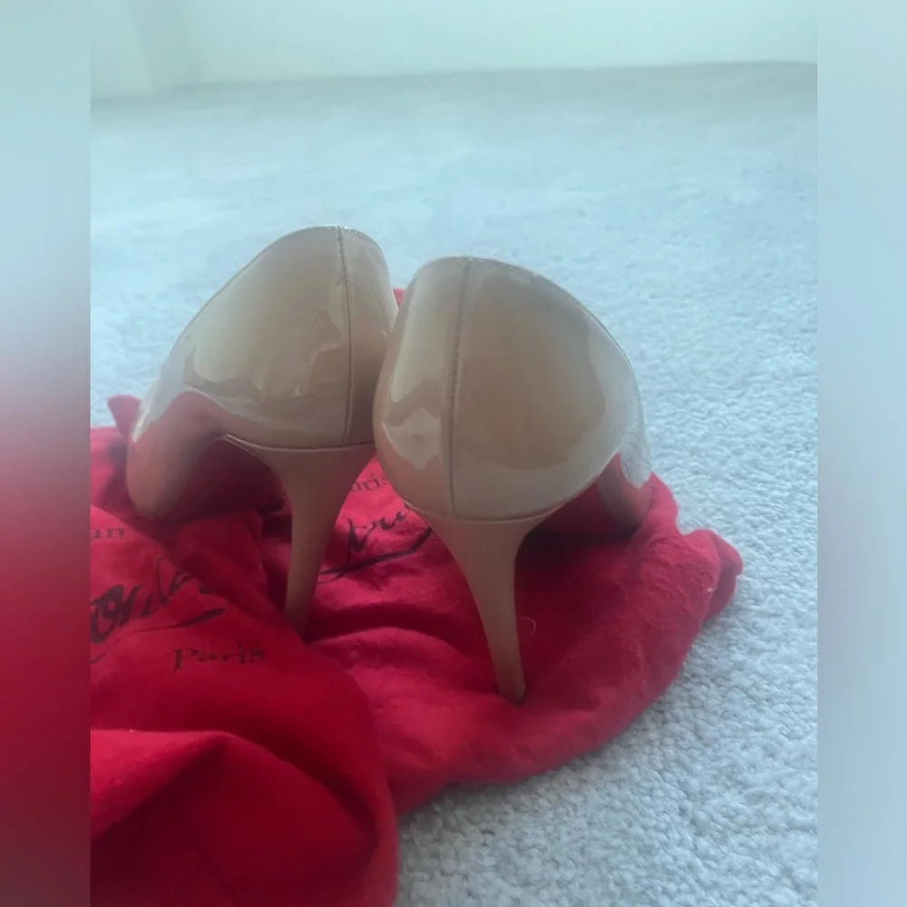 Christian Louboutin barely used and has protective coating to protect bottoms - Picture 6 of 10